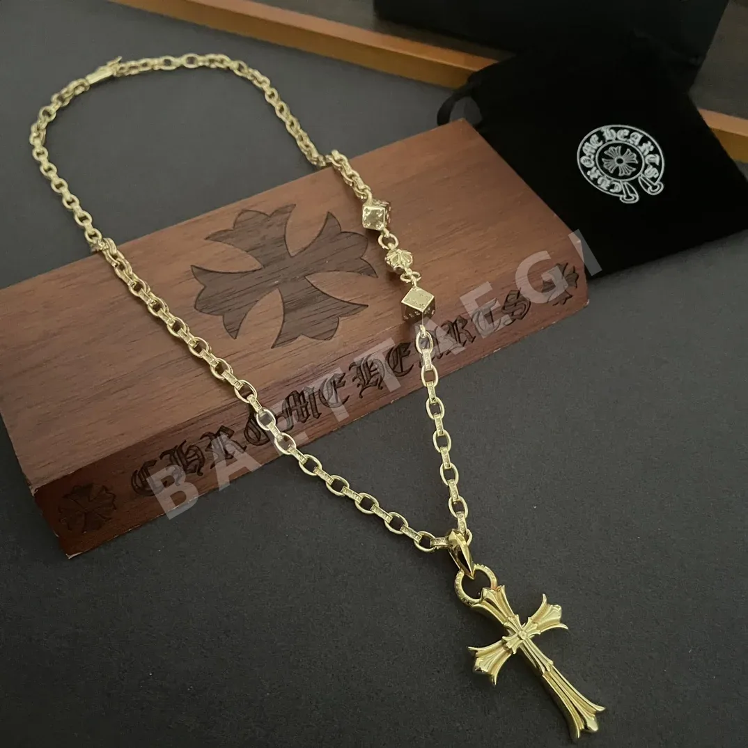 크롬하츠 크로스 레터 골드 목걸이 상세 이미지 3