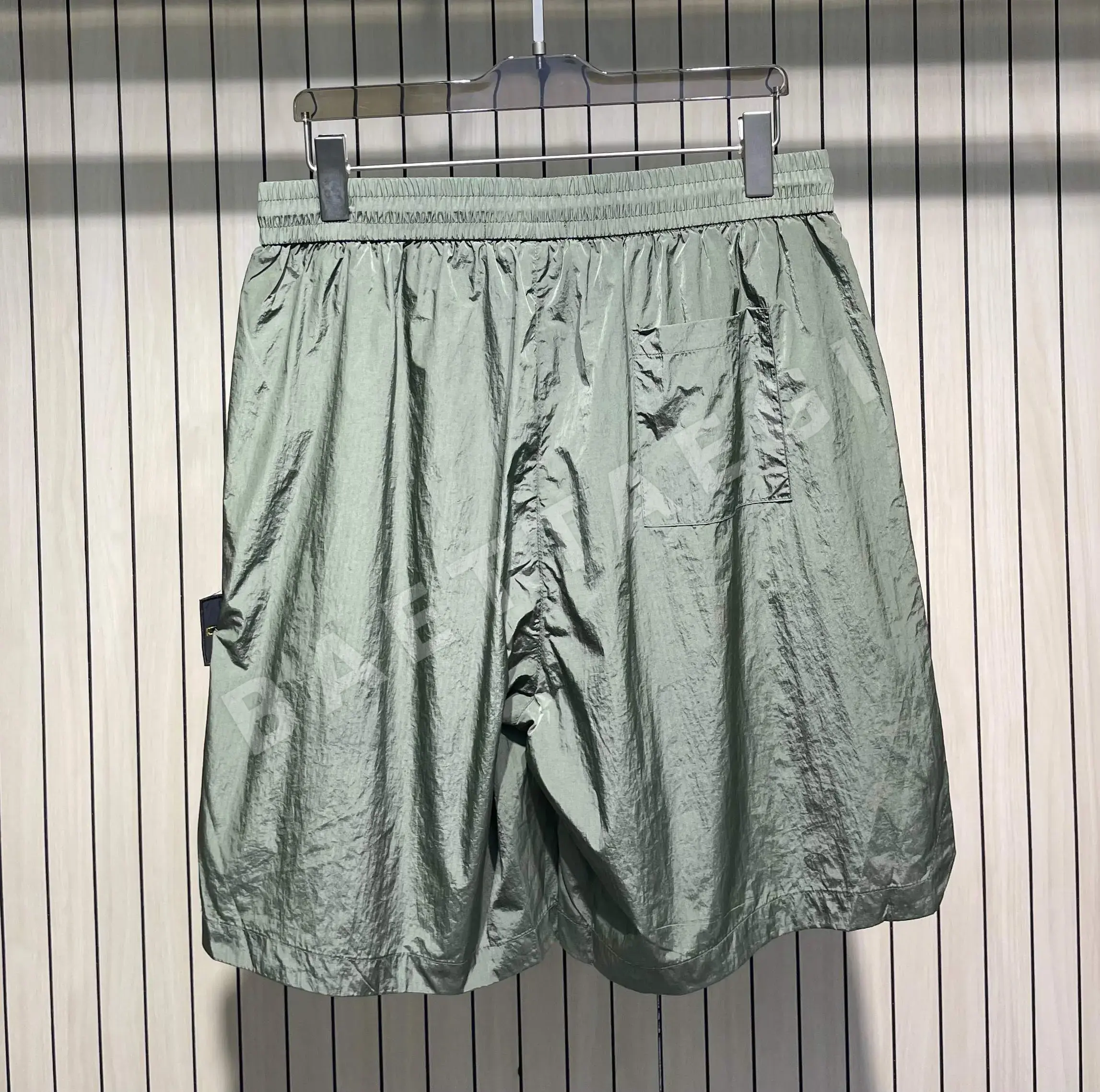 스톤아일랜드 나일론 루즈핏 남성 바지 상세 이미지 3