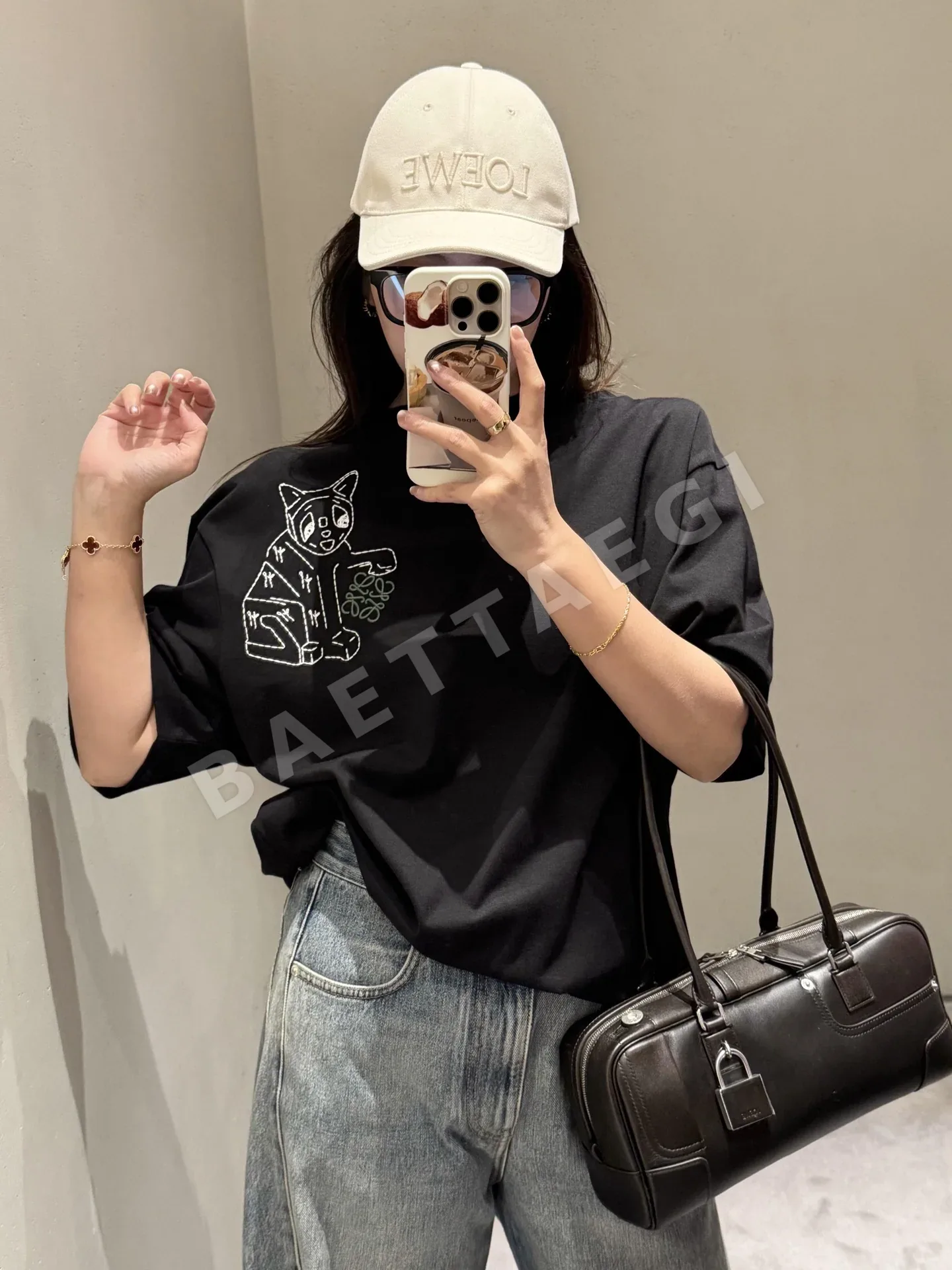 루이비통 고양이 자수 오버핏 반팔 티셔츠 5849