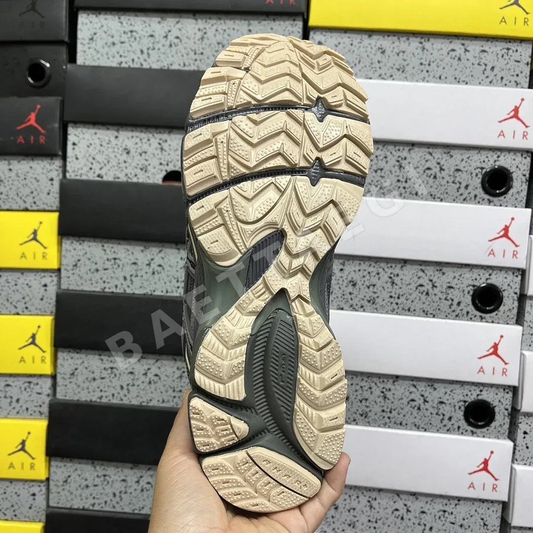 아식스 [XY] 젤 카하나 8 1011B387-021 200337 Asics Gel-Kahana 8 상세 이미지 5