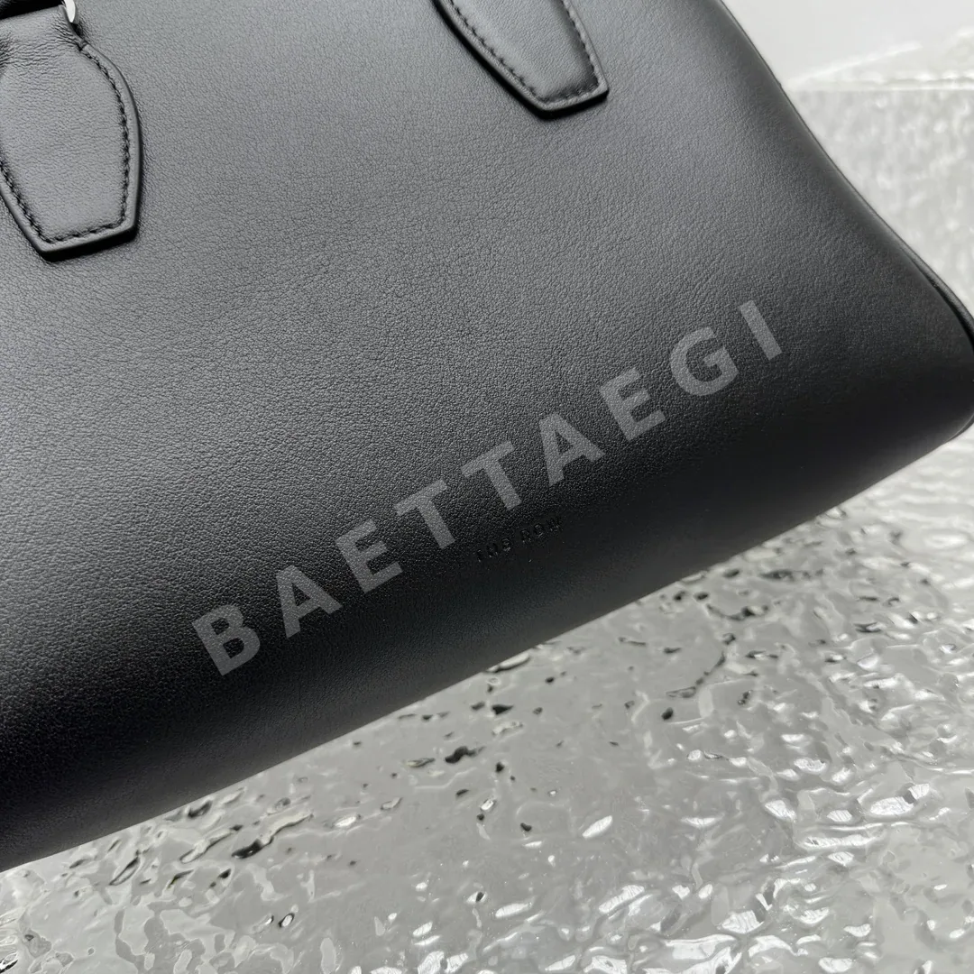 더로우 플레인 글로우 가죽 볼링백 상세 이미지 12