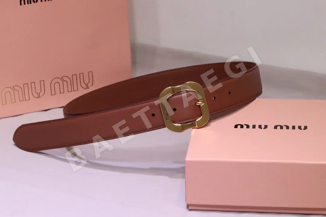 미우미우 금속장식 소가죽 벨트 57801