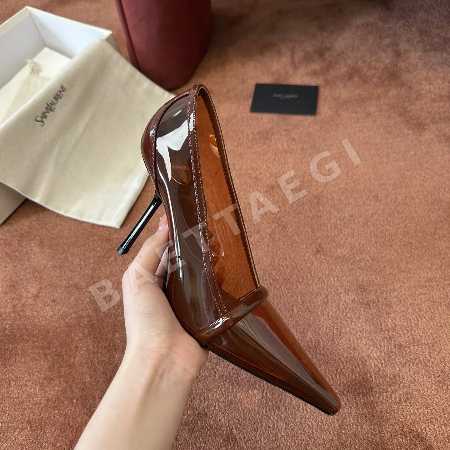 생로랑 포인트 토 에나멜 펌프스 브라운 상세 이미지 3