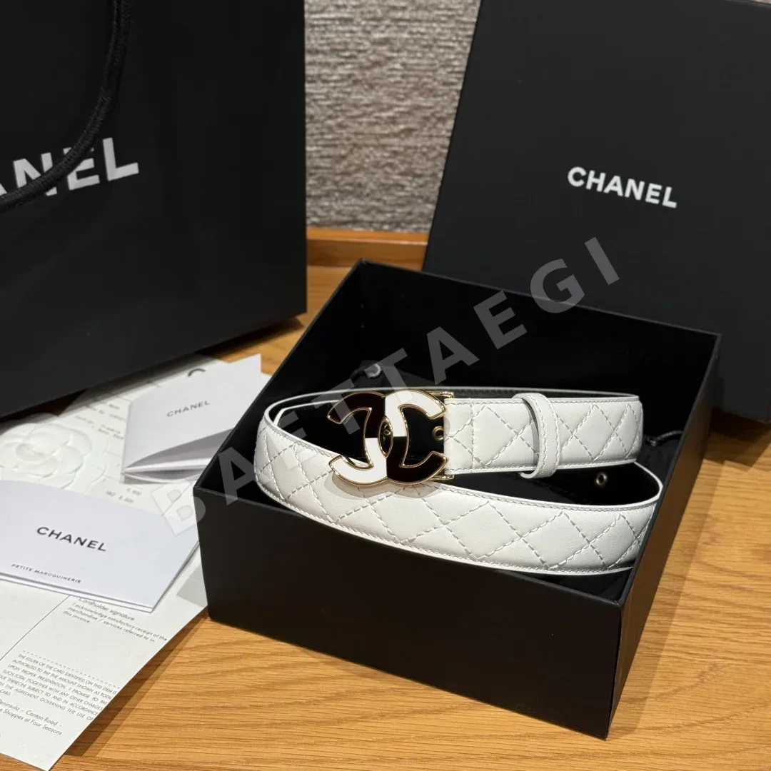 샤넬 클래식 더블 C 로고 램스킨 벨트 173900