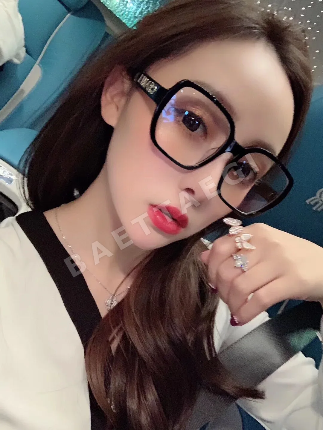 반클리프앤아펠 버터플라이 다이아몬드 마더오브펄 반지 상세 이미지 6