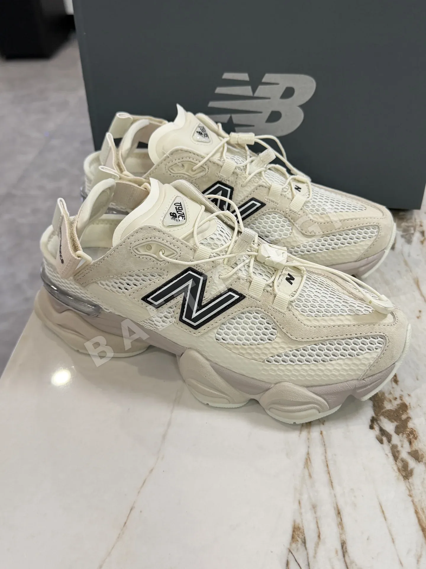 뉴발란스 NB9060 뮬 샌달 99617