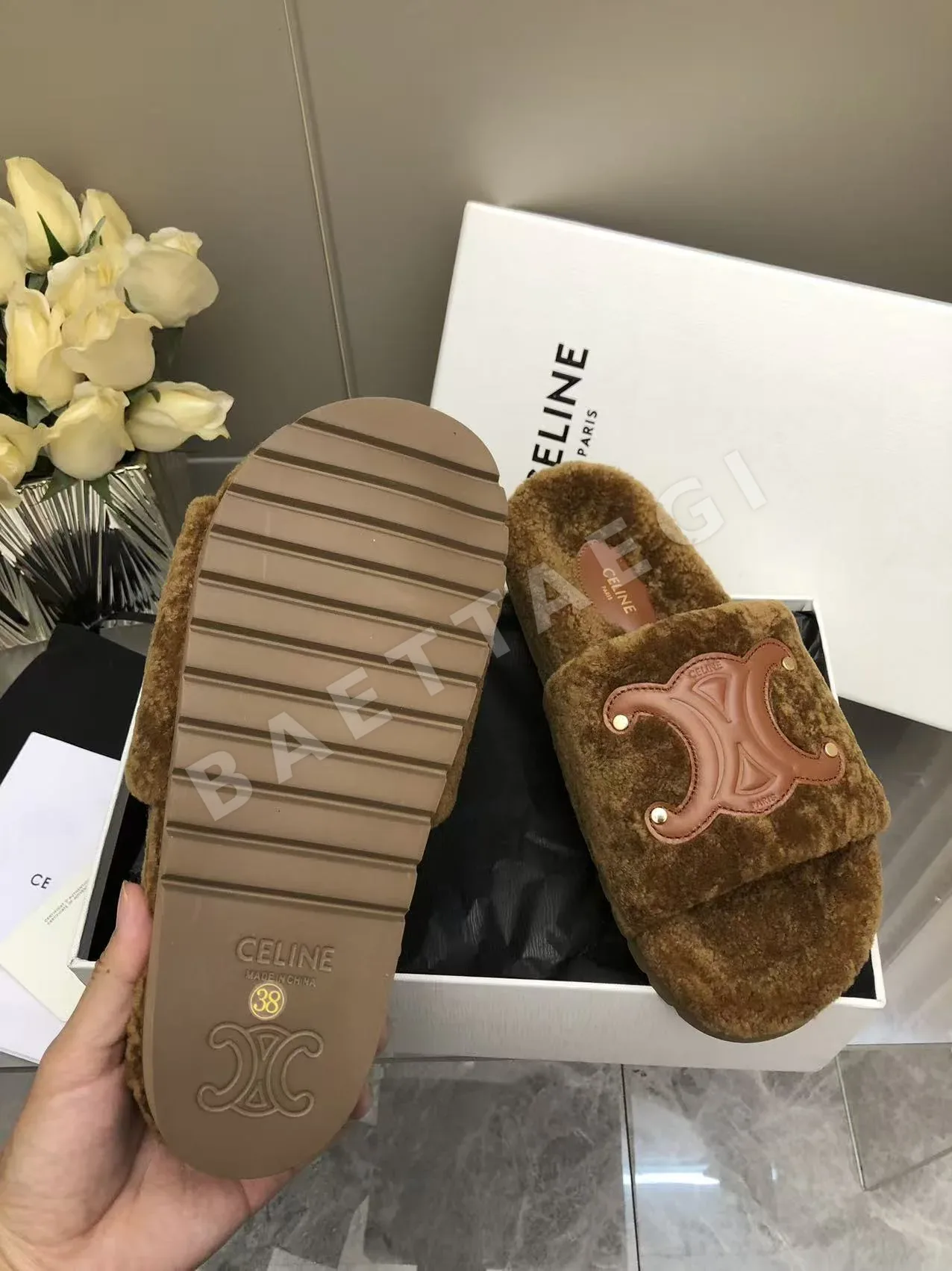 셀린느 울 자수 로고 슬리퍼 상세 이미지 5