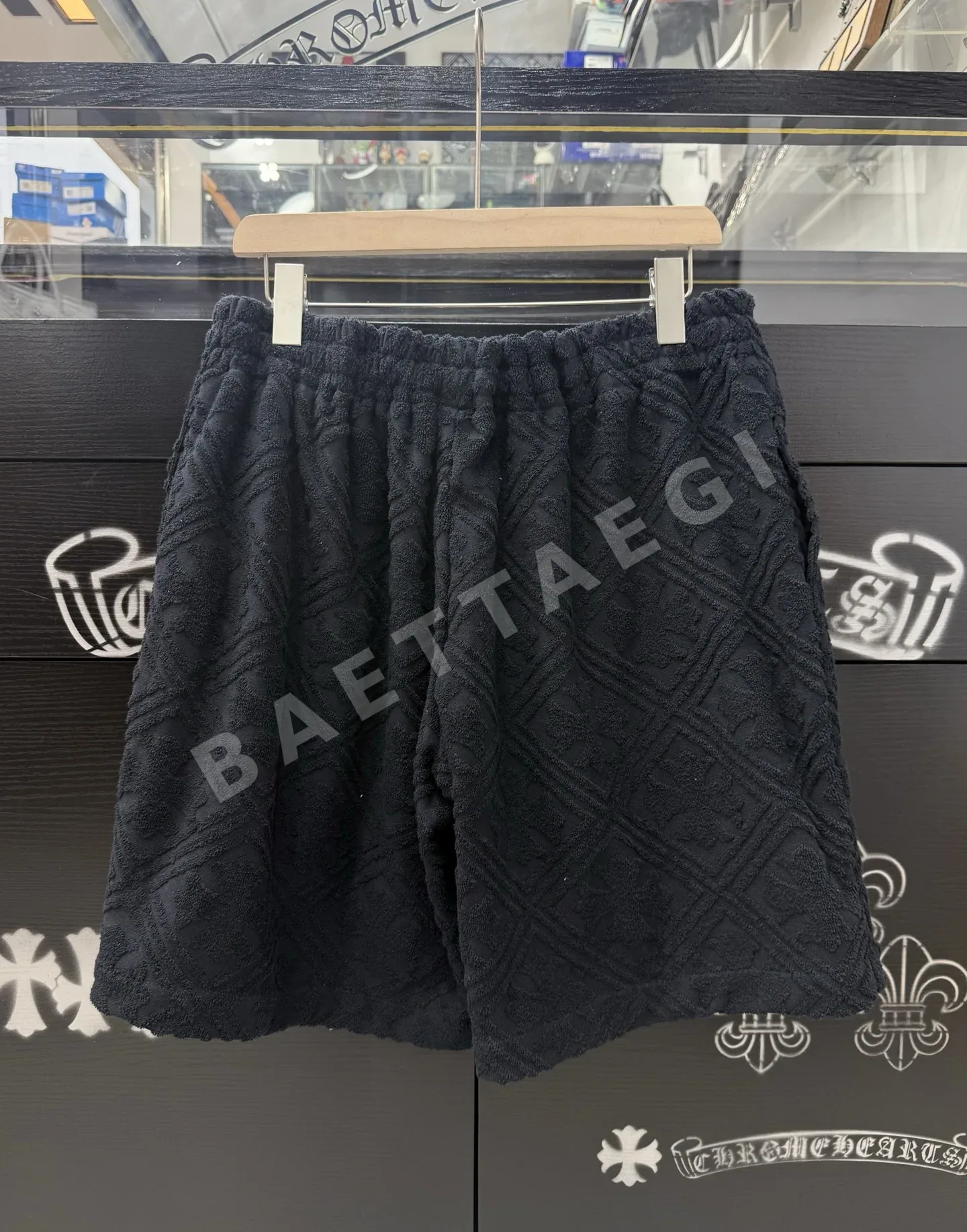 크롬하츠 모노그램 크로스 패치 블랙 테리클로스 반바지 상세 이미지 6