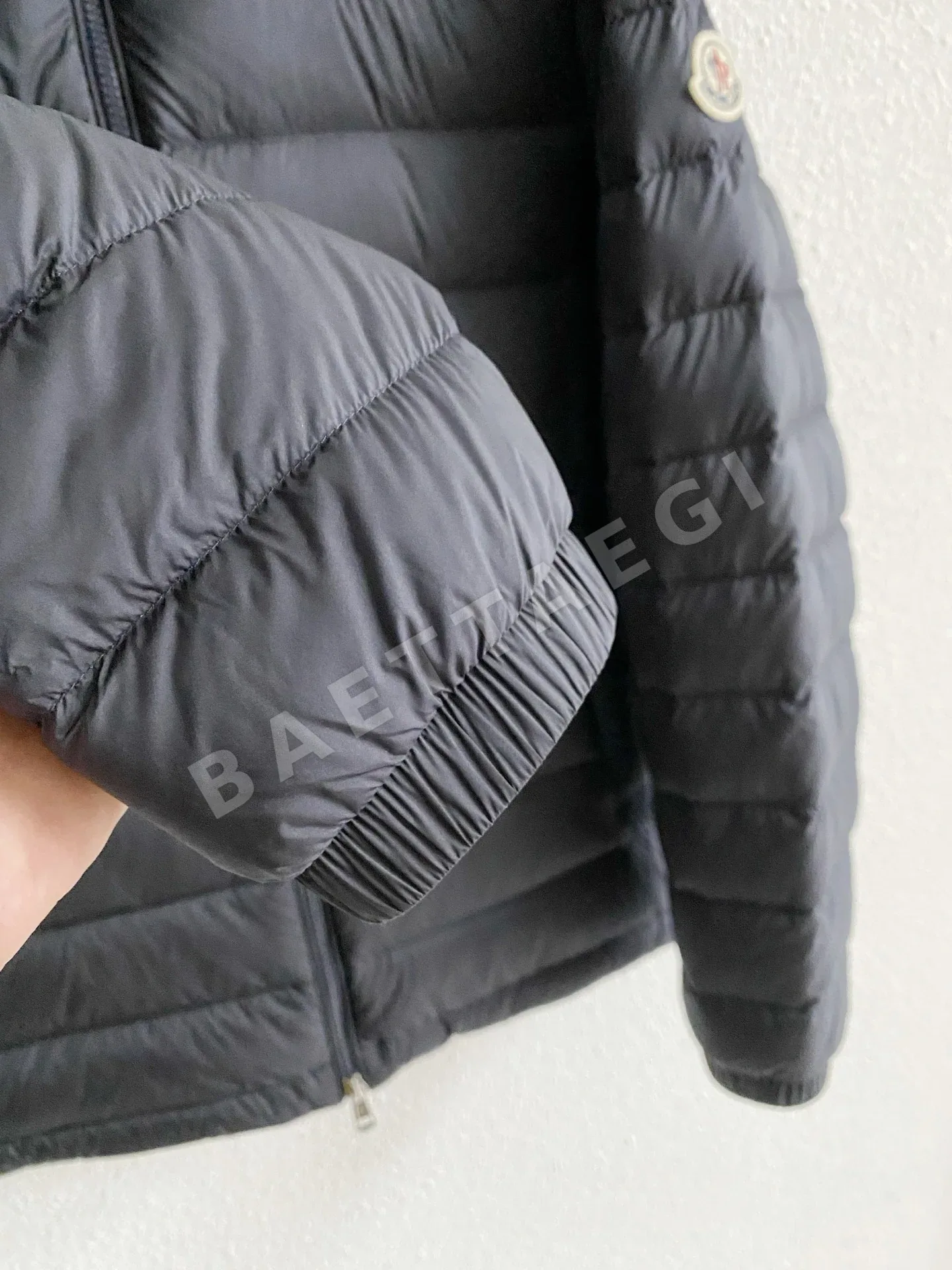 몽클레르 경량 남성 다운 패딩 재킷 상세 이미지 7