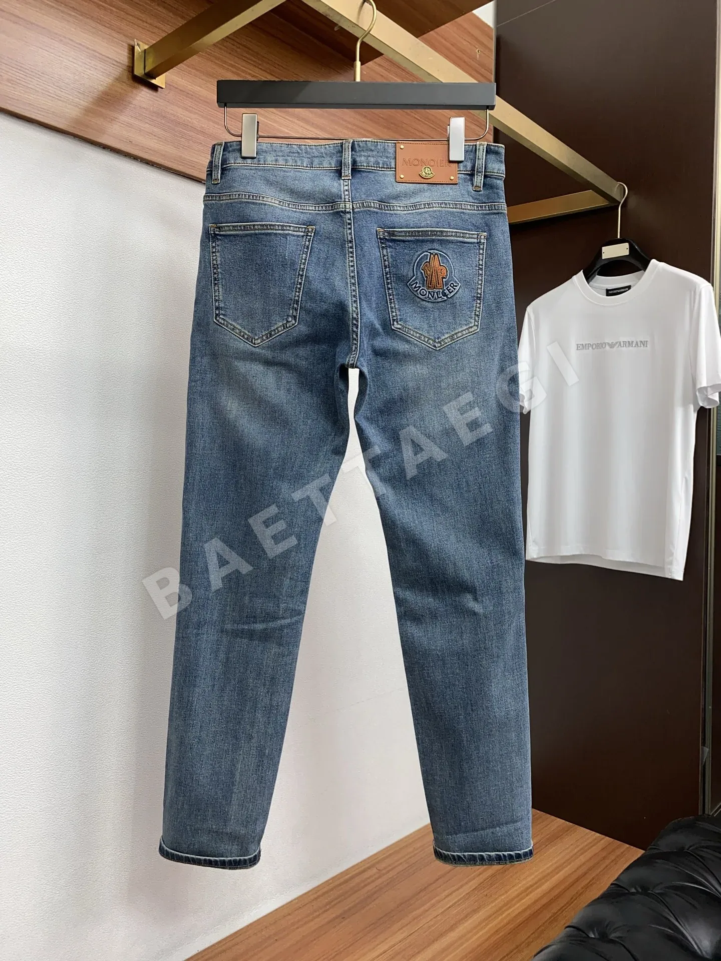 몽클레르 남성 데님 바지 상세 이미지 8