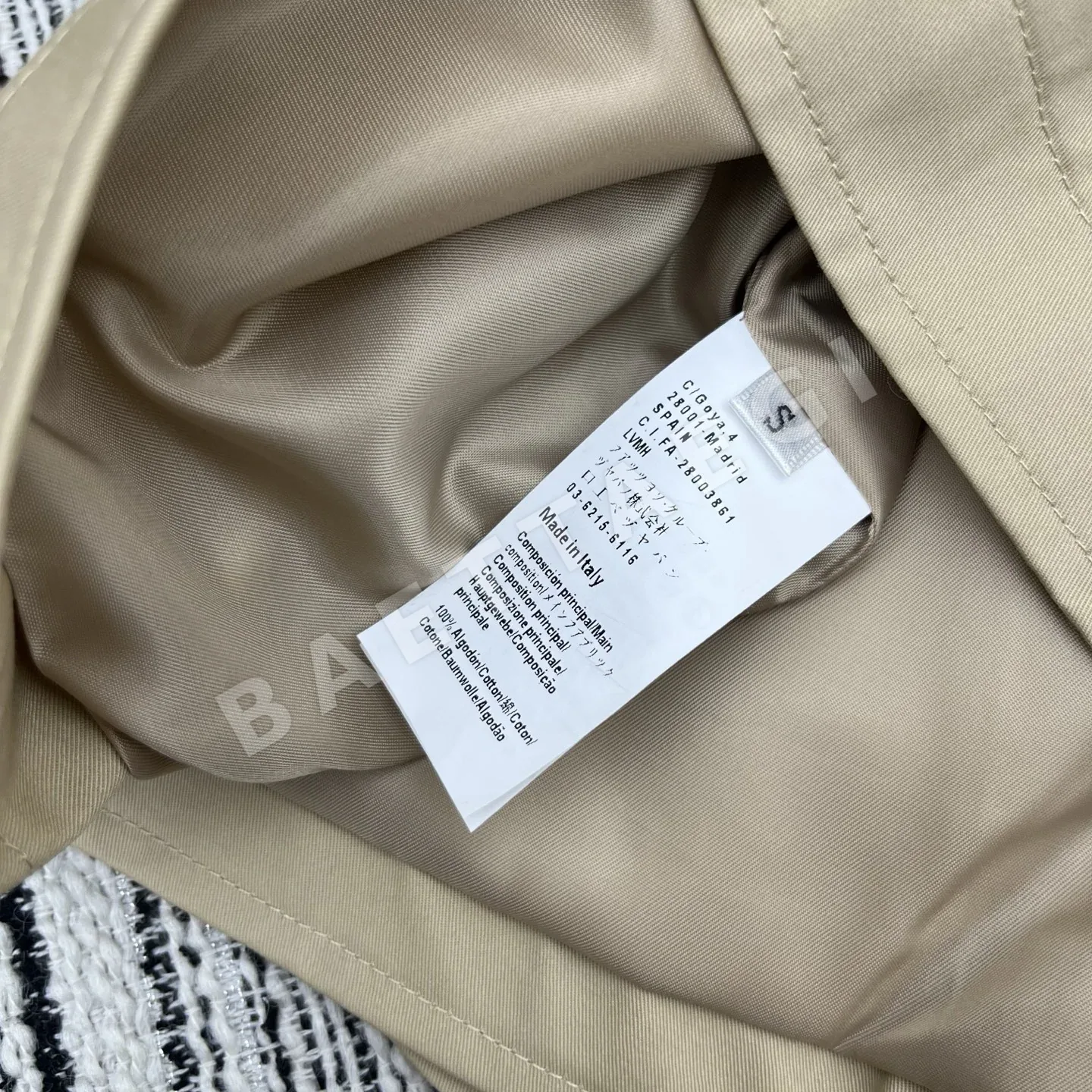 로에베 여성 로고 자수 반팔 티셔츠 상세 이미지 8