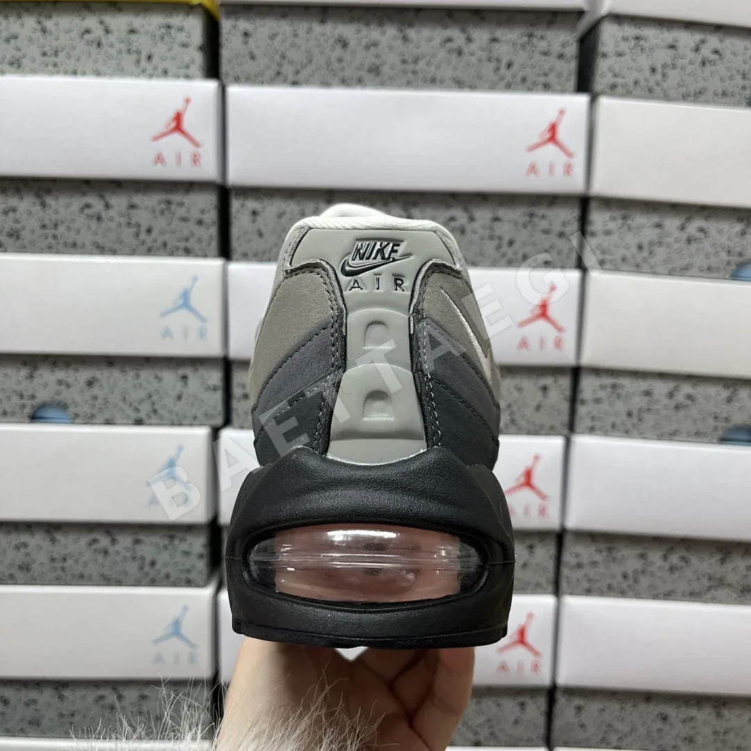나이키 [GX] 에어 맥스 95 OG HJ5996-001 201228 Nike Air Max 95 OG Big Bubble Pink Foam 상세 이미지 2