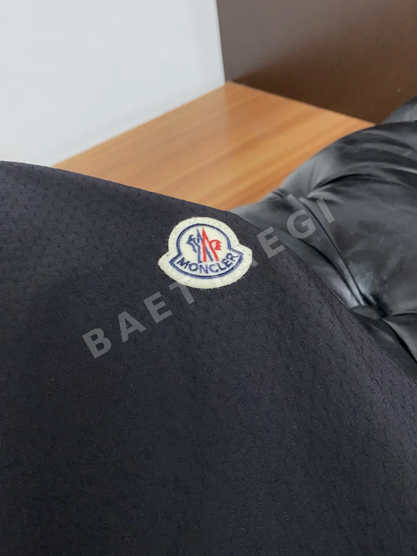 몽클레르 프린트 카라 자켓 상세 이미지 8