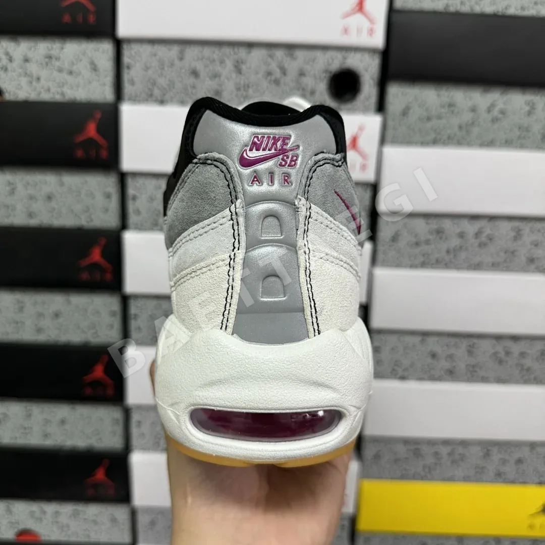 나이키 [GX] 에어 맥스 95 SB 그레이 퍼플 HF7545-100 201223 Nike Air Max 95 SB Cactus Flower 상세 이미지 4