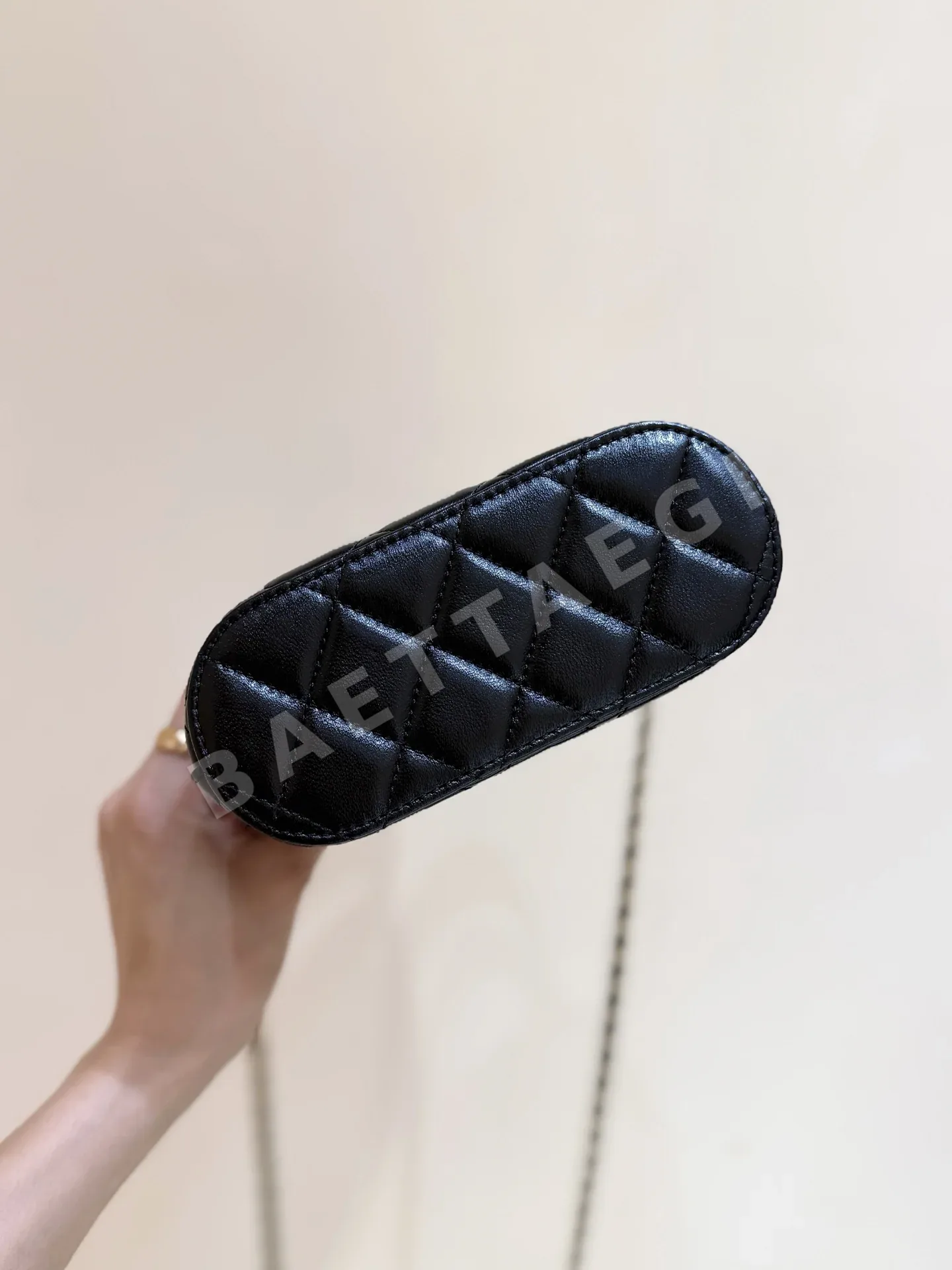 샤넬 스웨이드 컬러 블록 쉘 백 AP4742 상세 이미지 8