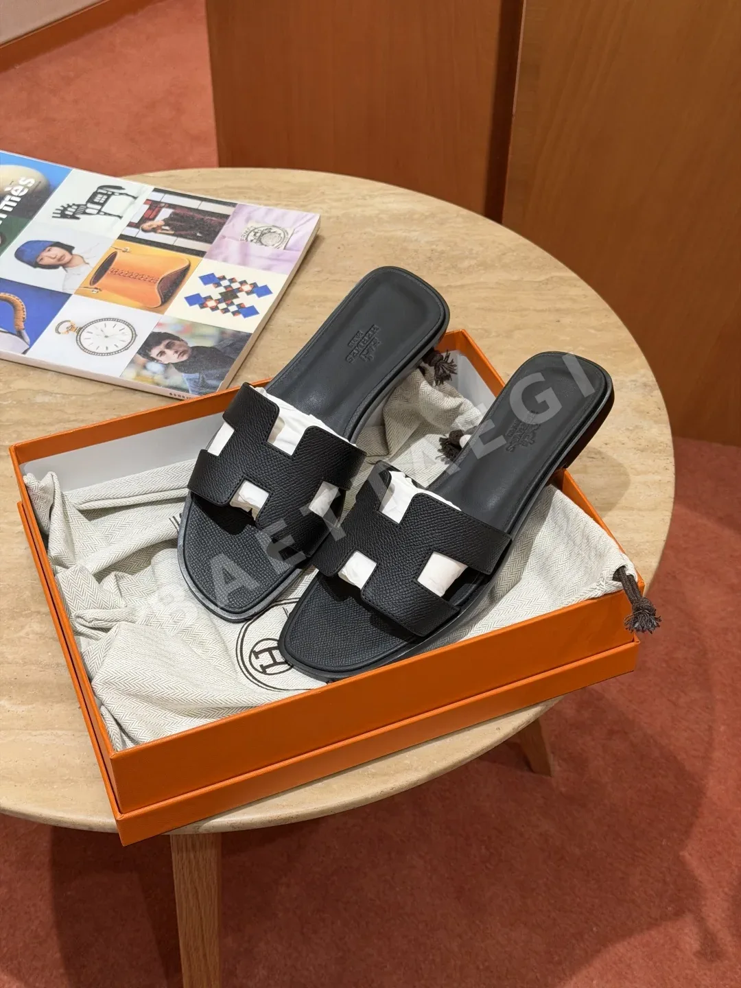 에르메스 오란 샌들 블랙 가죽 H 컷아웃 상세 이미지 5