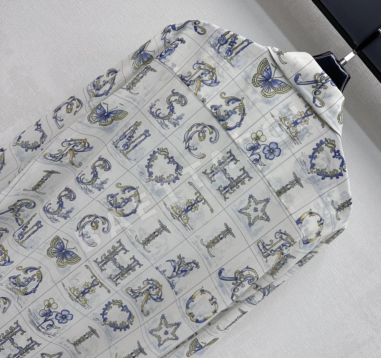 디올 레터 프린트 시어 셔츠 상세 이미지 6