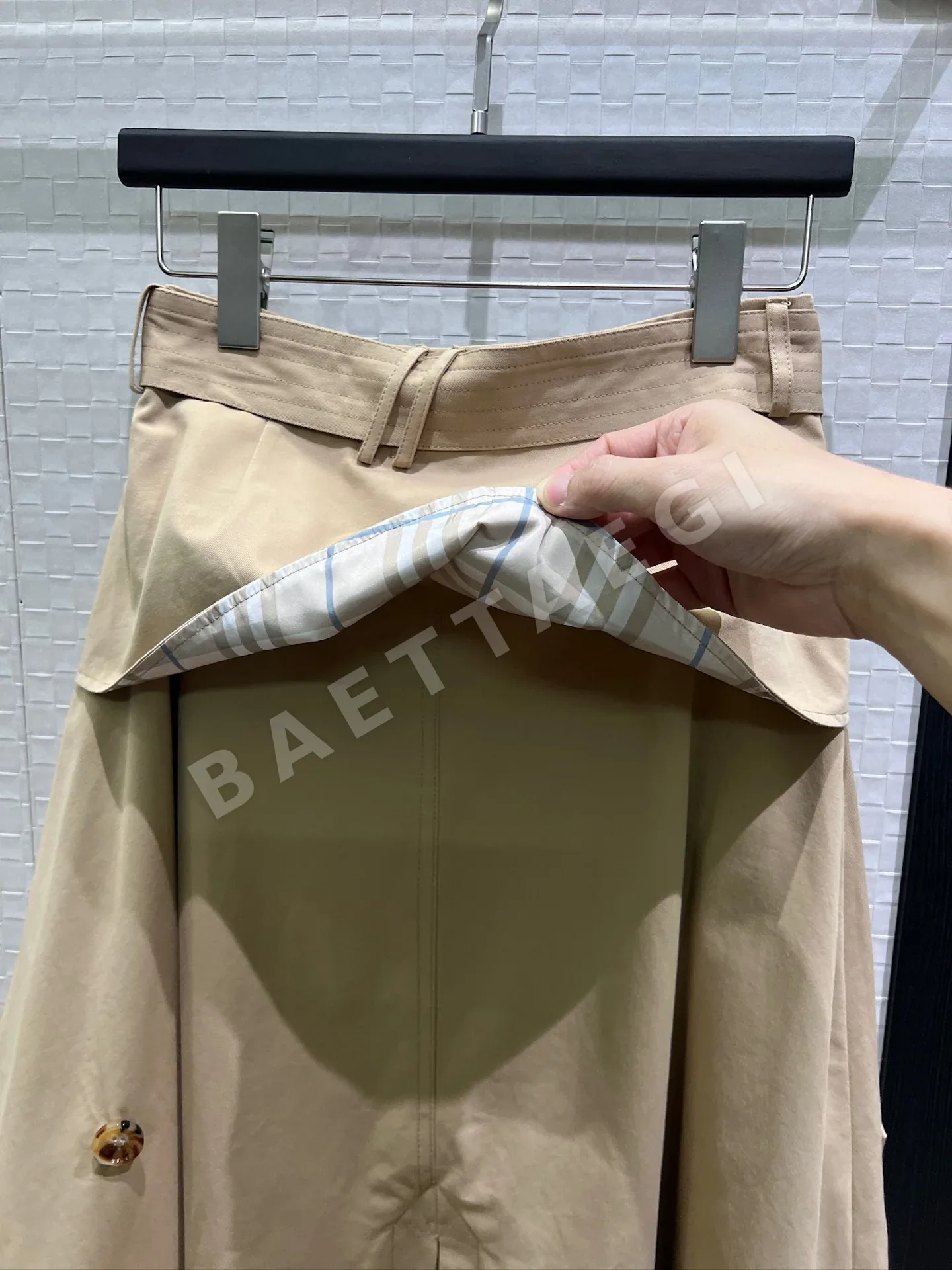 버버리 벨트 비대칭 여성 스커트 상세 이미지 7
