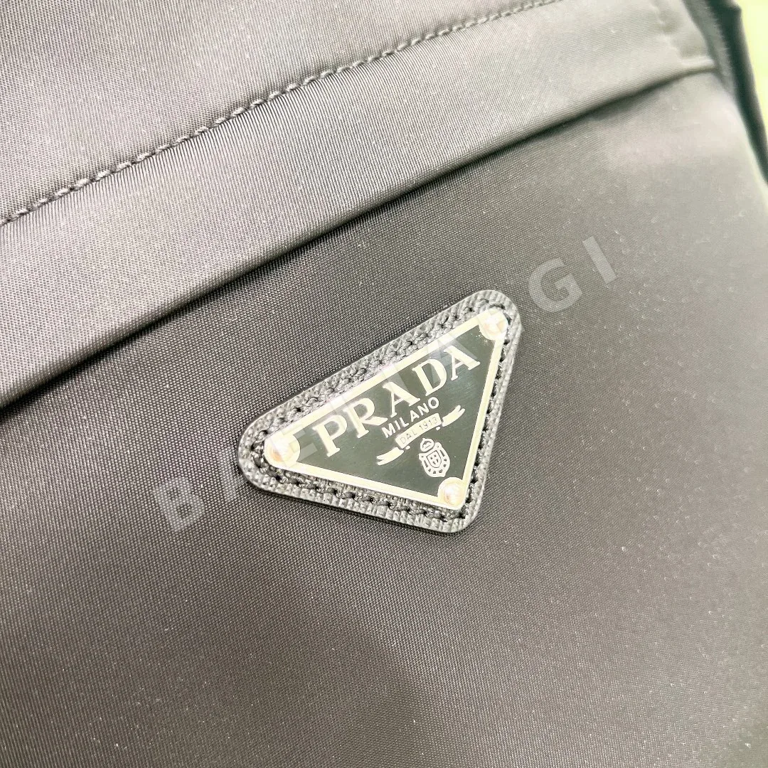 프라다 낙하산 원단 남성용 백팩 2VZ101 상세 이미지 6