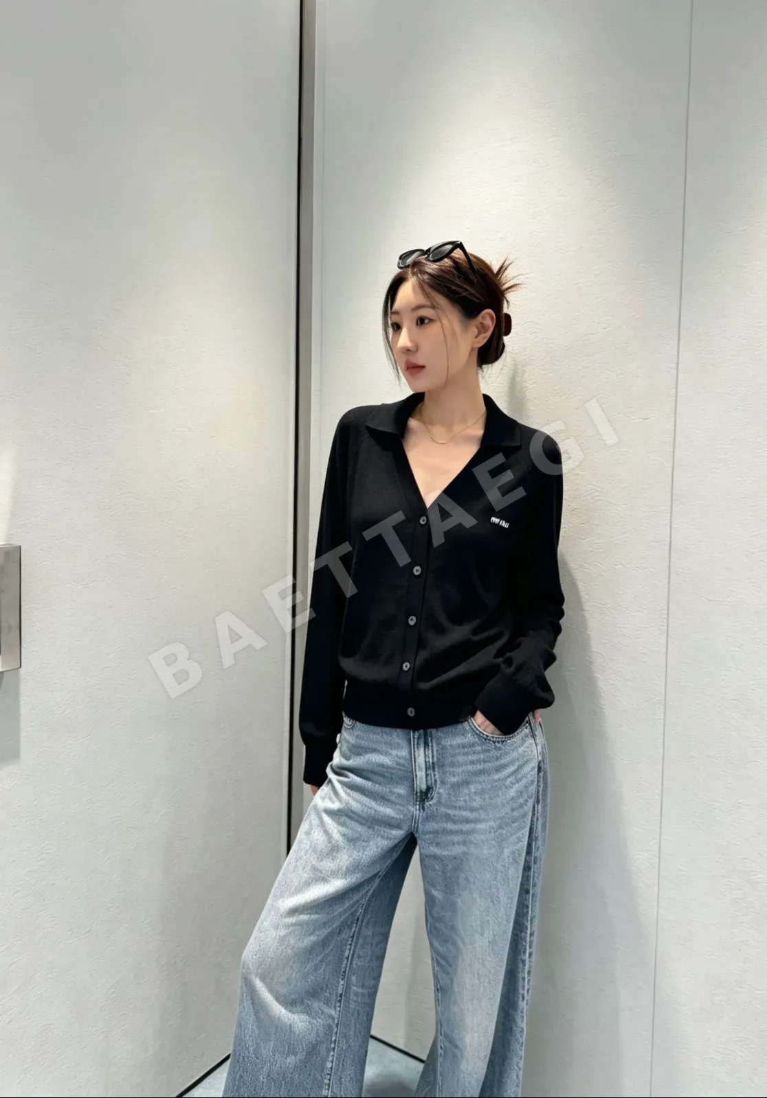 미우미우 그레이 오버사이즈 울 가디건 상세 이미지 2