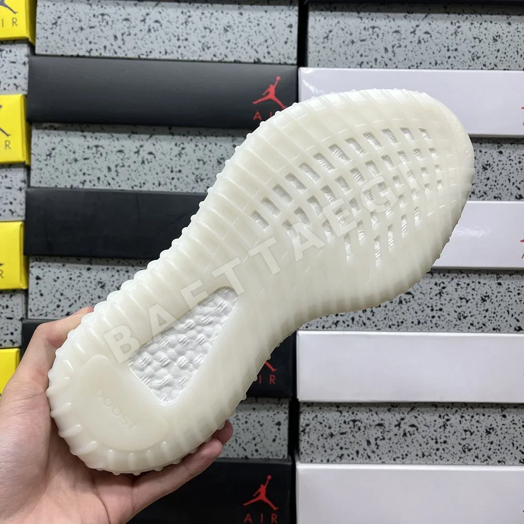 아디다스 [XQ] 이지 부스트 350 V2 CP9366 200782 Adidas Yeezy Boost 350 V2 Cream 상세 이미지 4