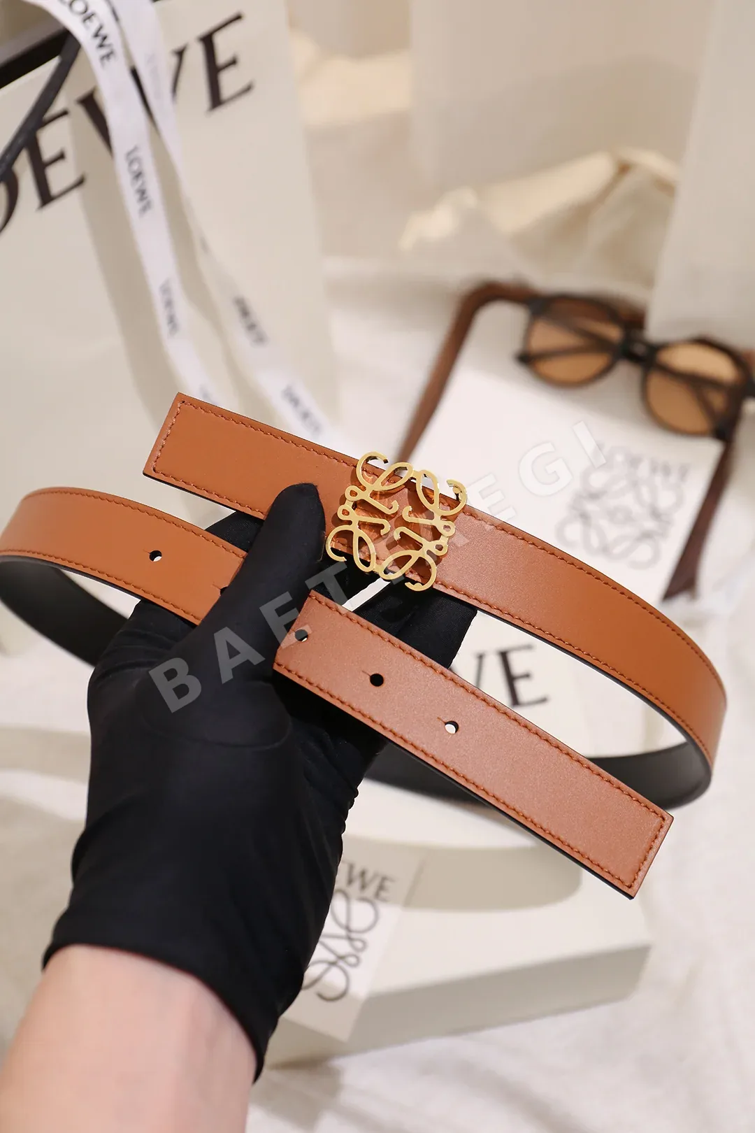 로에베 그레인 카프스킨 여성용 벨트 상세 이미지 3