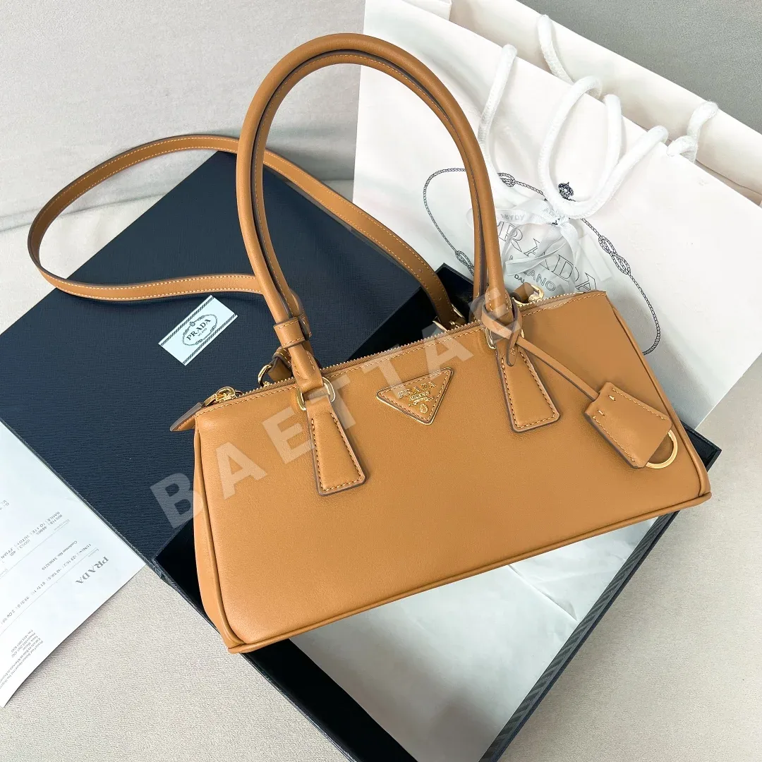프라다 키라 소프트 그레인 갤러리아 핸드백 1BA457
