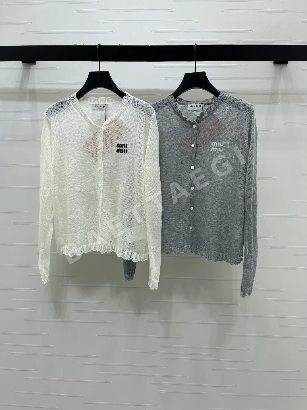 미우미우 시스루 크루넥 긴소매 가디건 101833