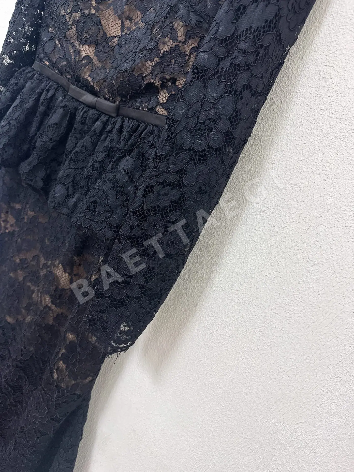 셀프포트레이트 블랙 레이스 슬림핏 맥시 원피스 상세 이미지 5