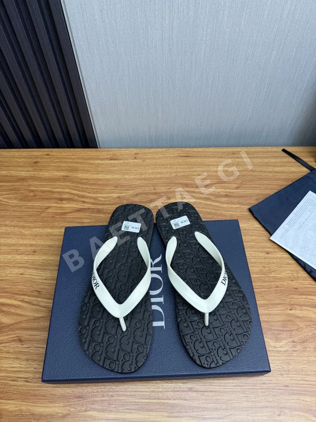 디올 남성 샌들 상세 이미지 2