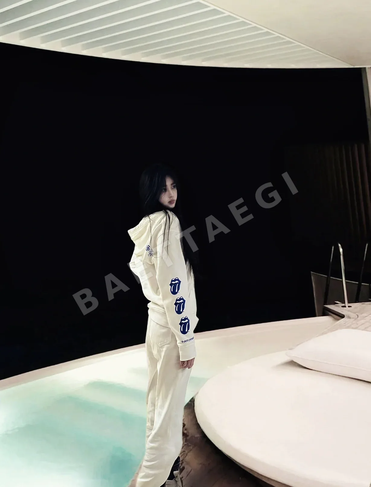 크롬하츠 블루 탄 남성 지퍼 후드 상세 이미지 3