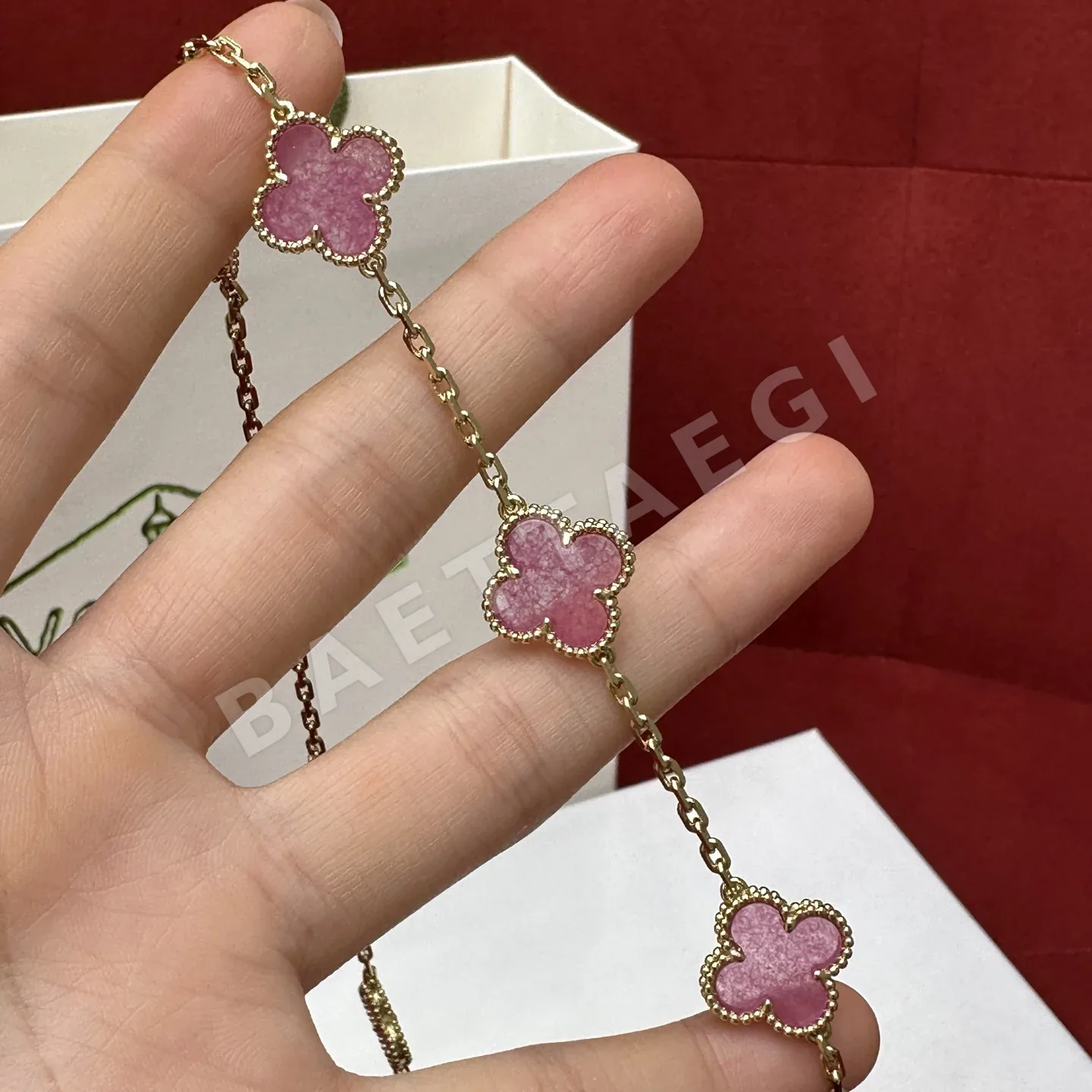 반클리프앤아펠 빈티지 알함브라 핑크 에나멜 네잎 클로버 롱 목걸이 상세 이미지 4