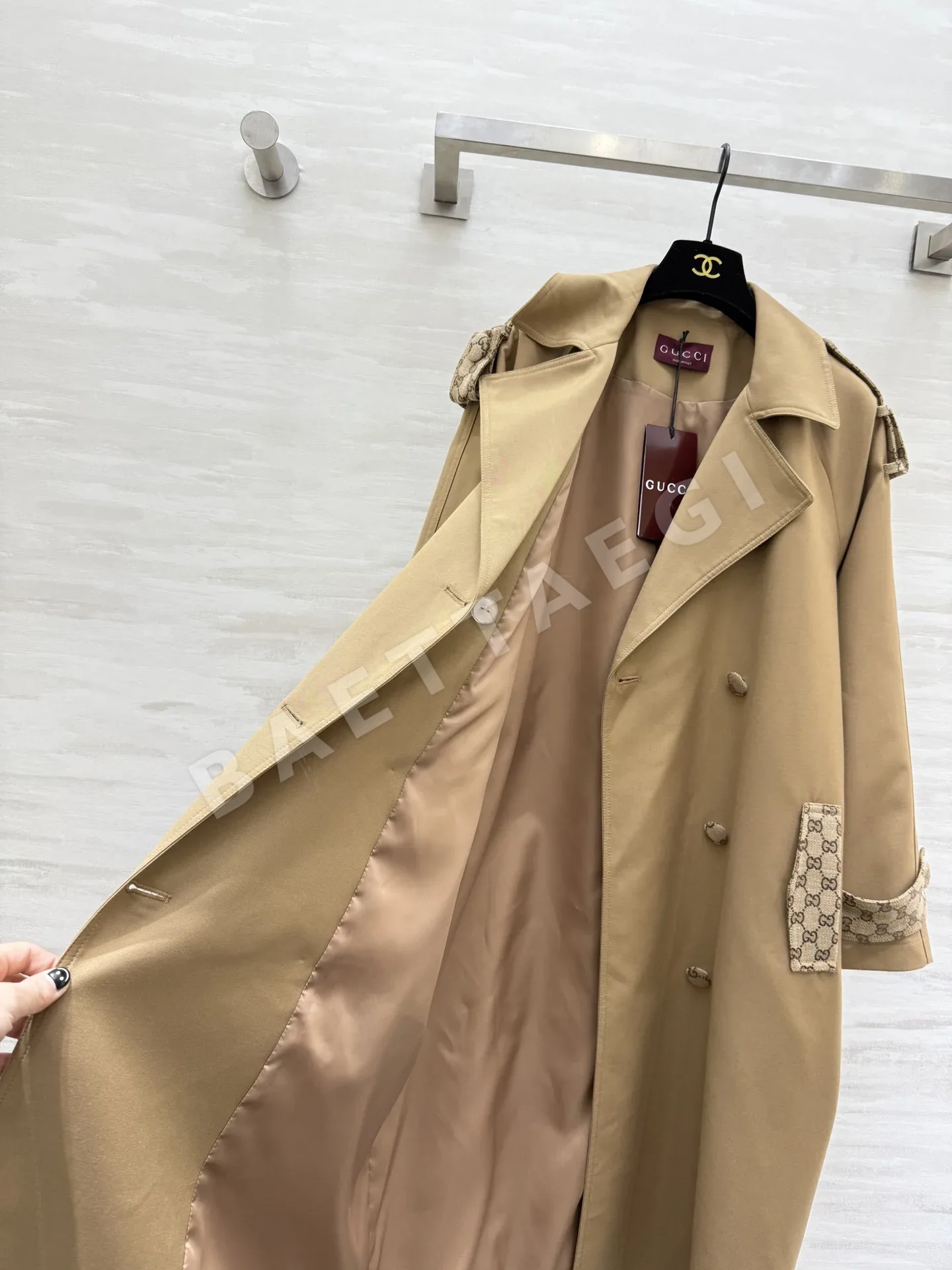 구찌 카키 더블 브레스티드 여성 트렌치코트 상세 이미지 8