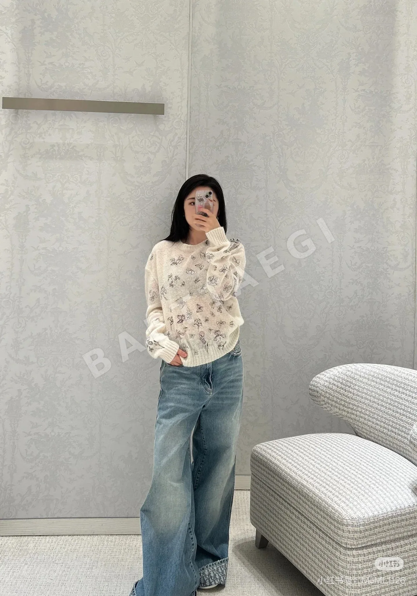 디올 나비 무늬 시스루 알파카 울 니트 상세 이미지 6