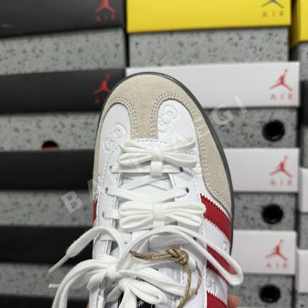 아디다스 [GOD] 가젤 인도어 II0013 200831 Adidas Gazelle Indoor Hello Kitty 상세 이미지 3