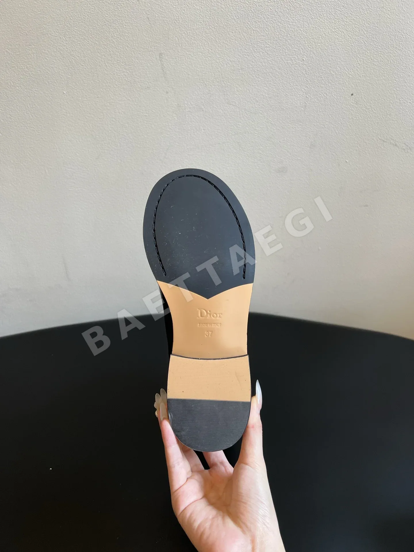 디올 부츠 배지 자수 상세 이미지 4