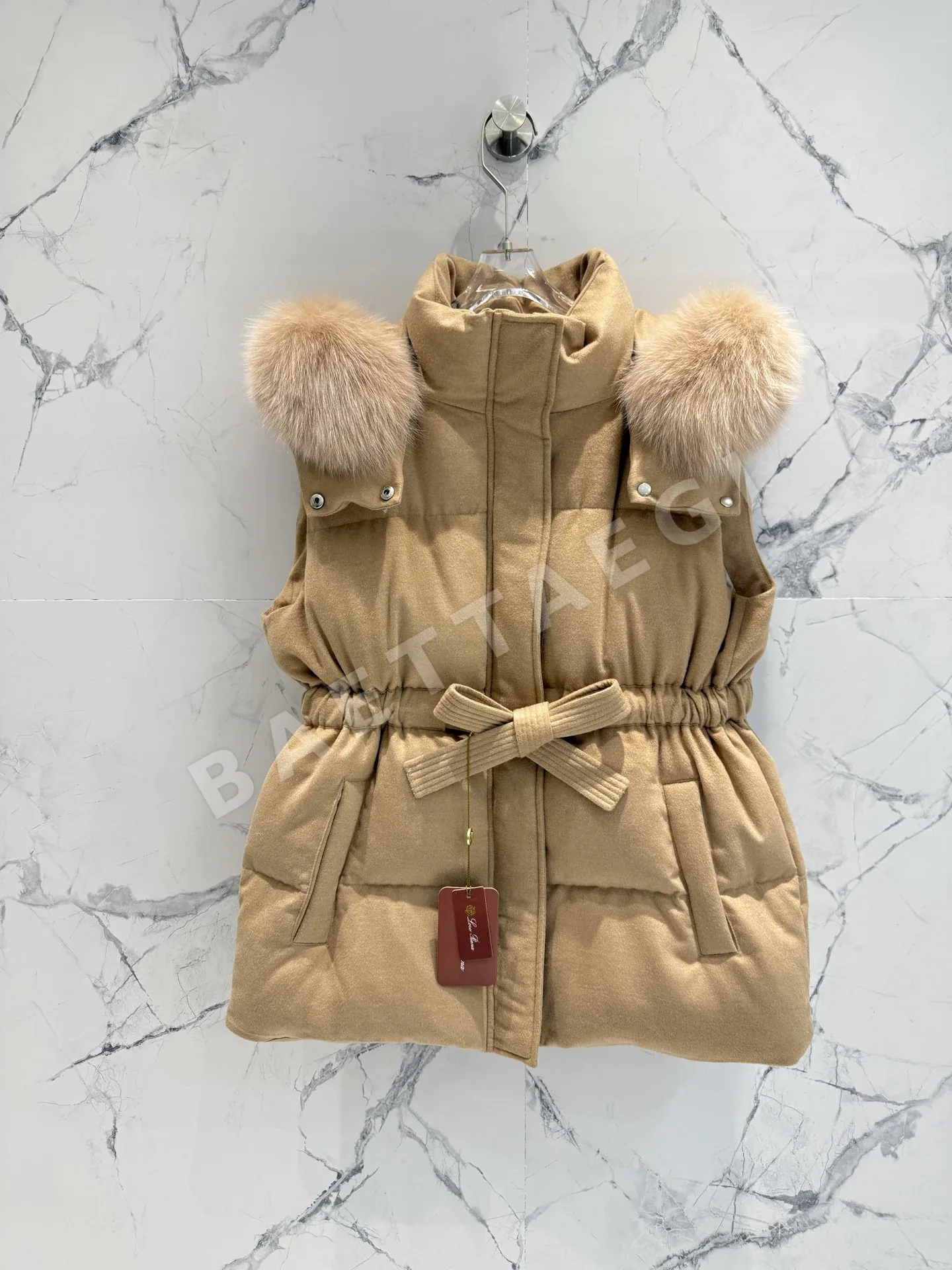 로로피아나 폭스퍼 캐시미어 여성 조끼 상세 이미지 2