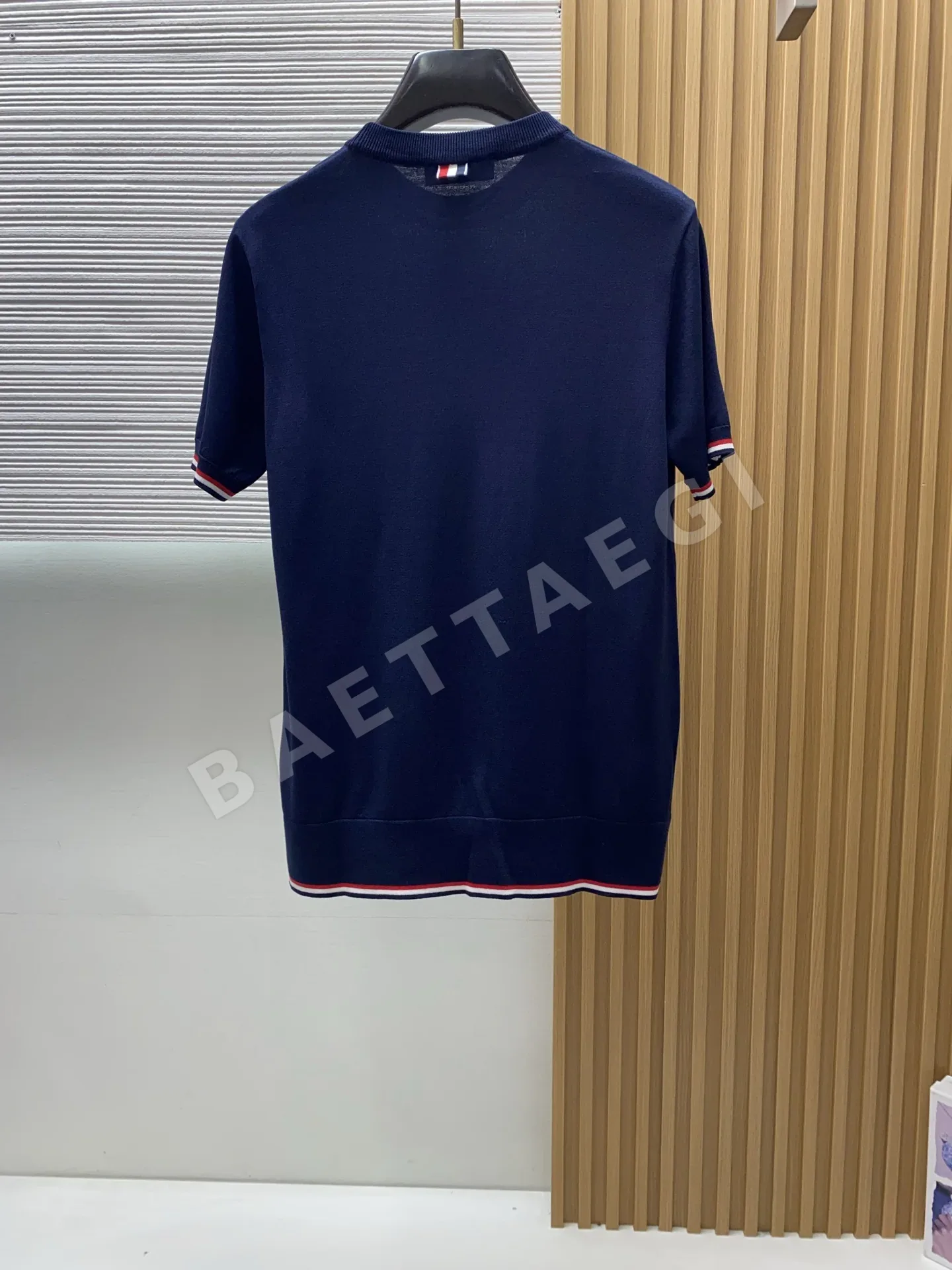 톰브라운 남성 크루넥 코튼 반팔 티셔츠 상세 이미지 9