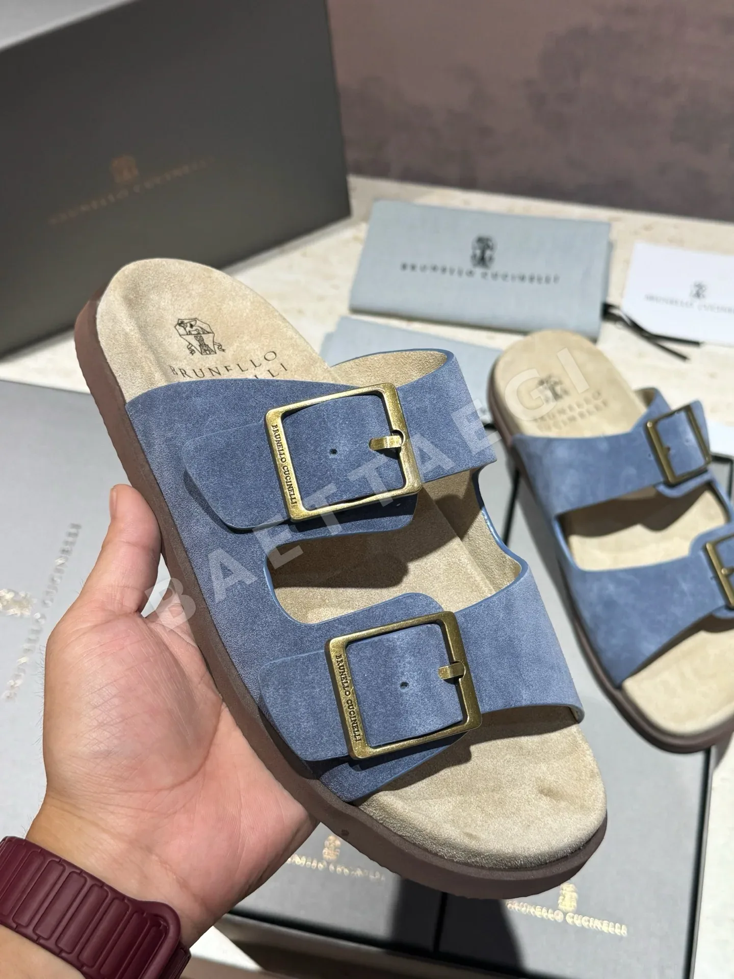 브루넬로쿠치넬리 남성 스웨이드 샌들 134554