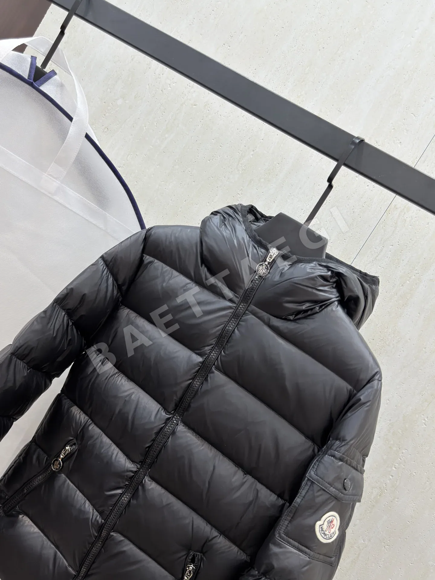 몽클레르 글레스 쇼트 다운 재킷 상세 이미지 7