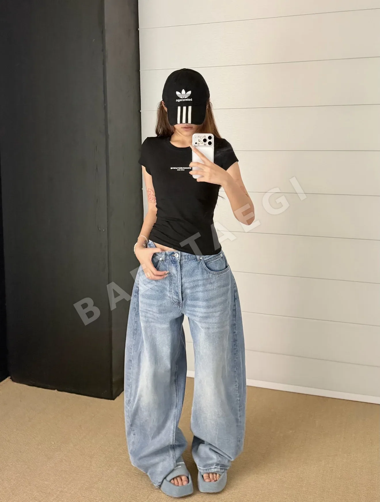 알렉산더왕 레터 반팔 티셔츠 상세 이미지 3