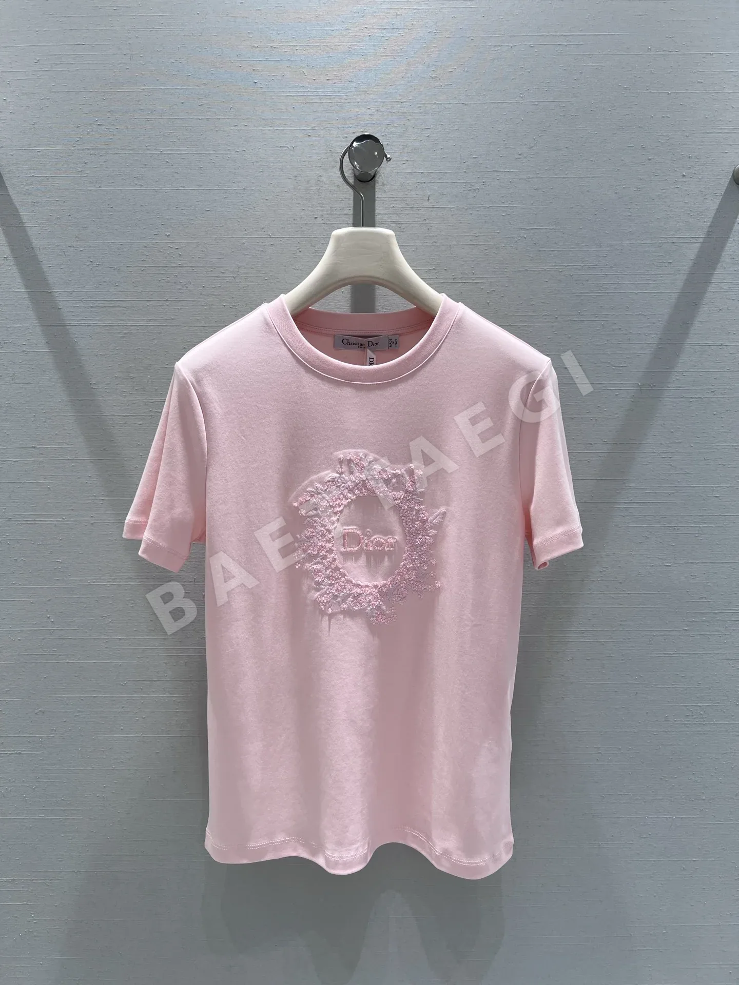 디올 CD로고 자수 여성 반팔 티셔츠 45680