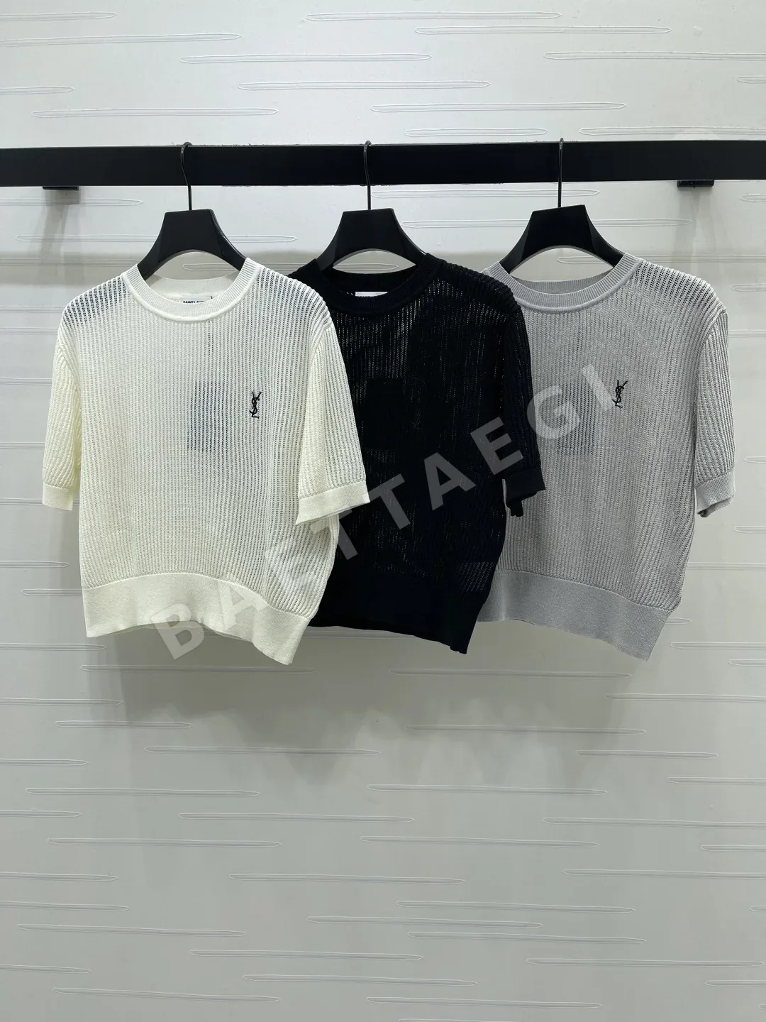 생로랑 크루넥 세로 골지 반팔 니트 탑 103455
