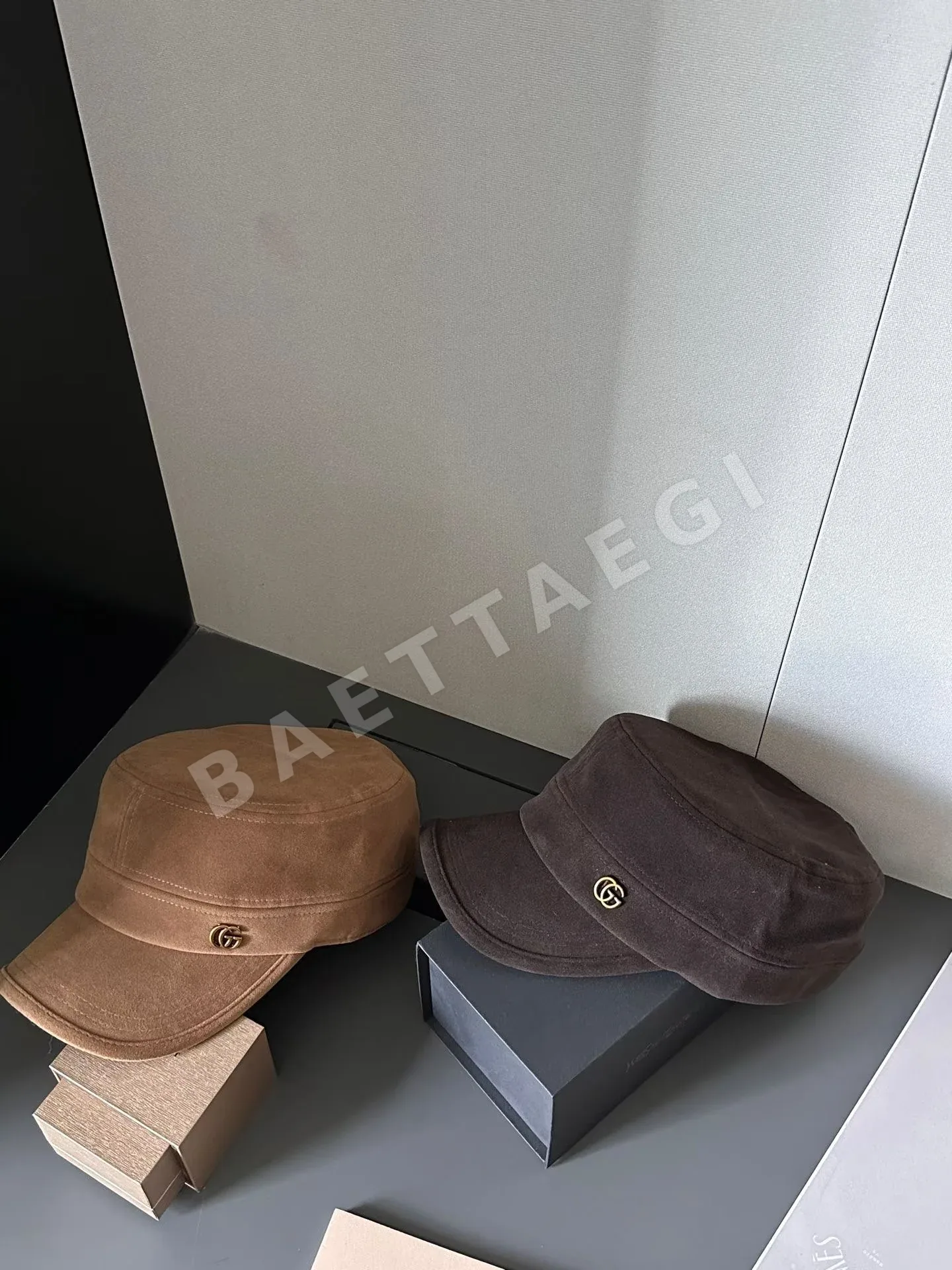 구찌 스웨이드 뉴스보이 모자 상세 이미지 7