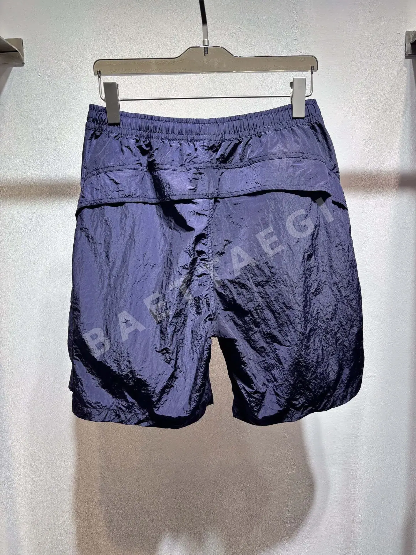 스톤아일랜드 메탈 나일론 포켓 반바지 상세 이미지 2