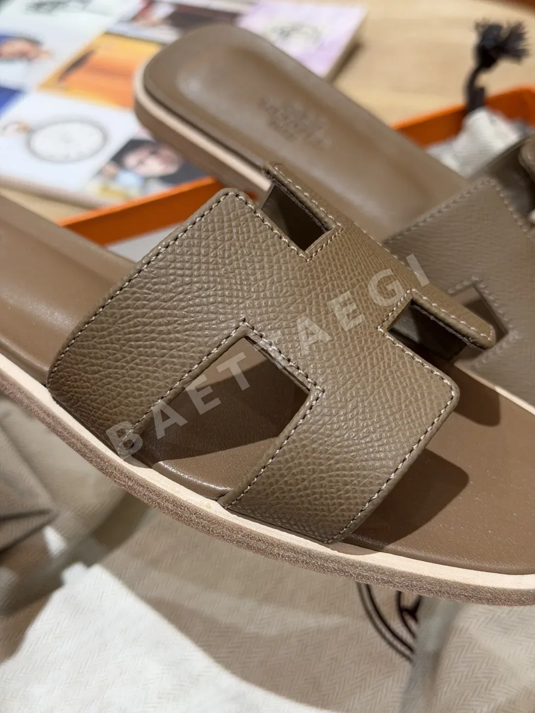 에르메스 오란 샌들 Calfskin H 컷아웃 상세 이미지 7