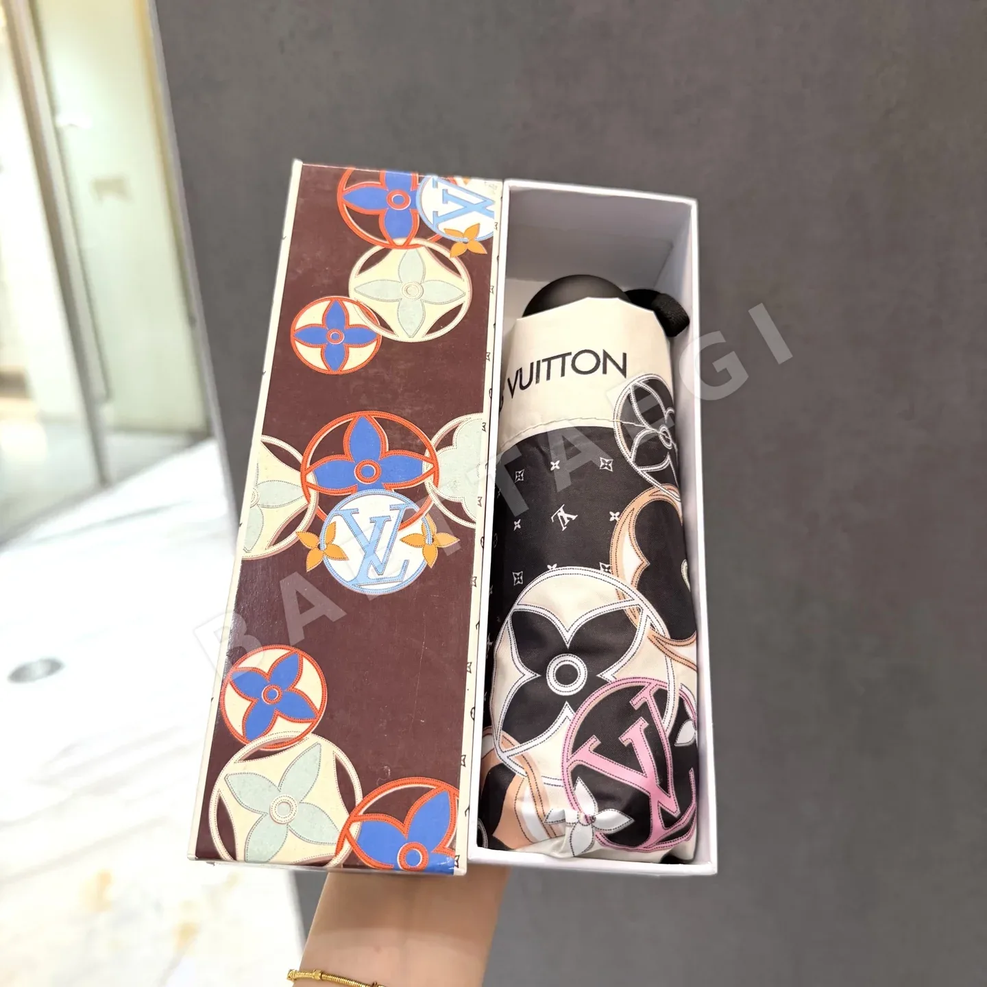 루이비통 뉴 모노그램 캔버스 5단 수동 우산 85732