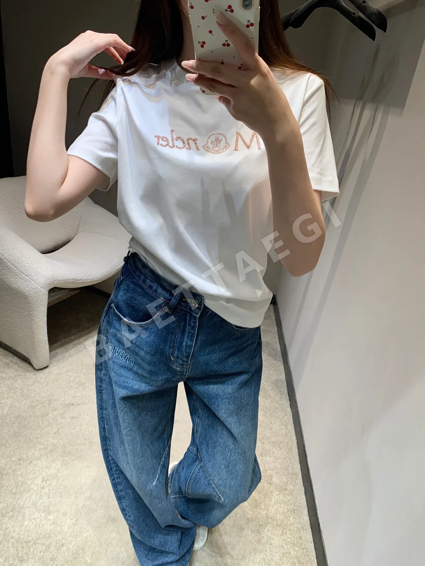 몽클레르 레터 비즈 크루넥 반팔 티셔츠 상세 이미지 8