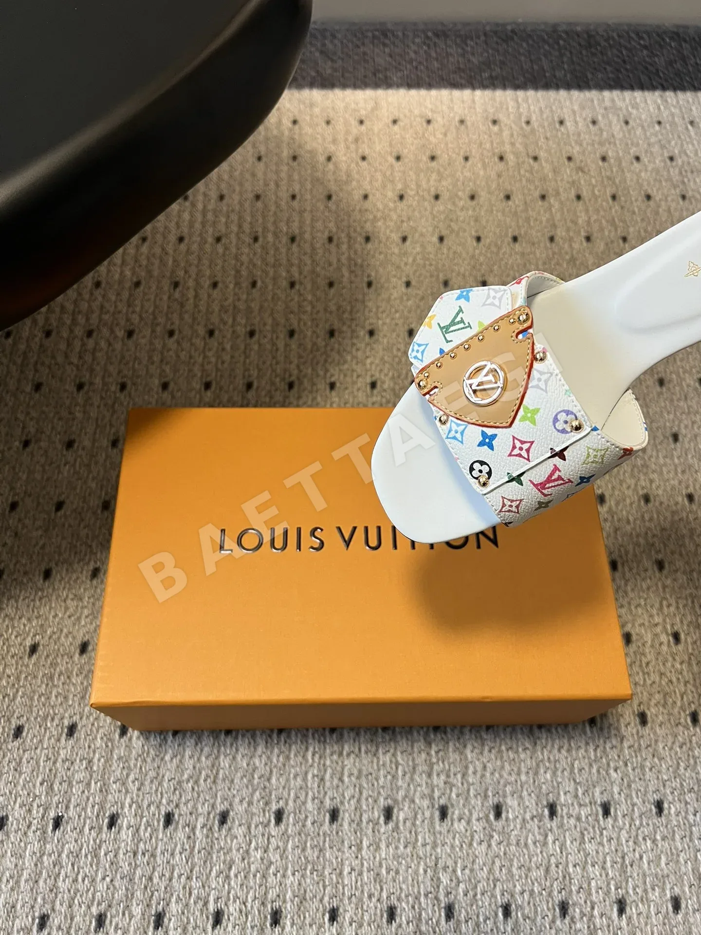 루이비통 모노그램 슬립온 샌들 상세 이미지 7