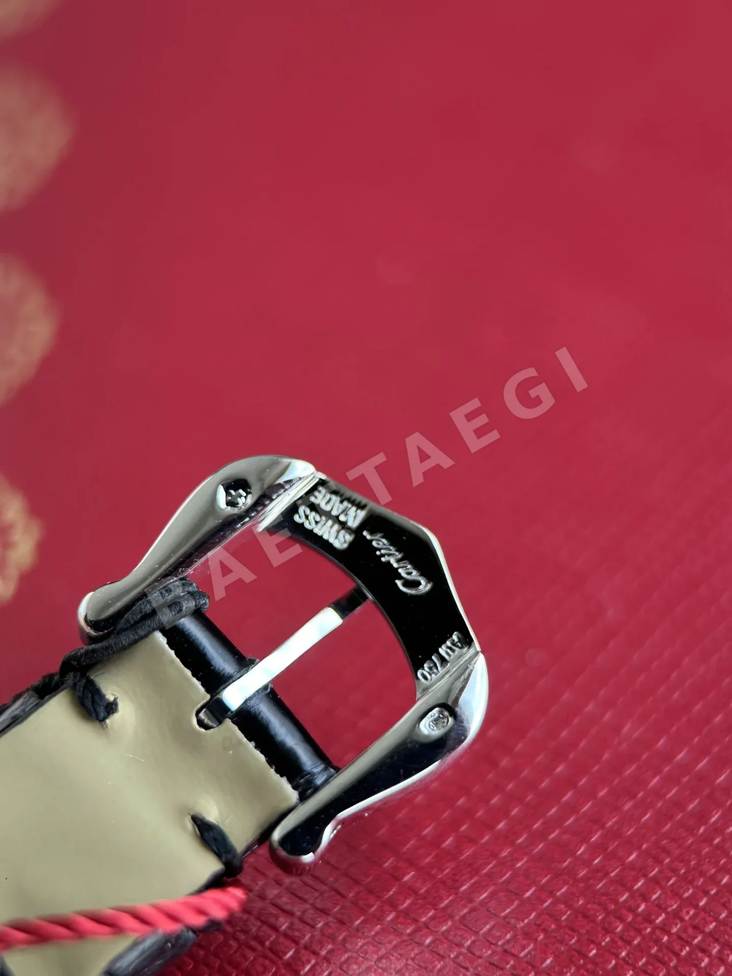 까르띠에 베누아 DR공장 쿼츠 무브먼트 다이아 악어가죽 블루 블랙 화이트 레플리카 42643 Cartier 상세 이미지 8